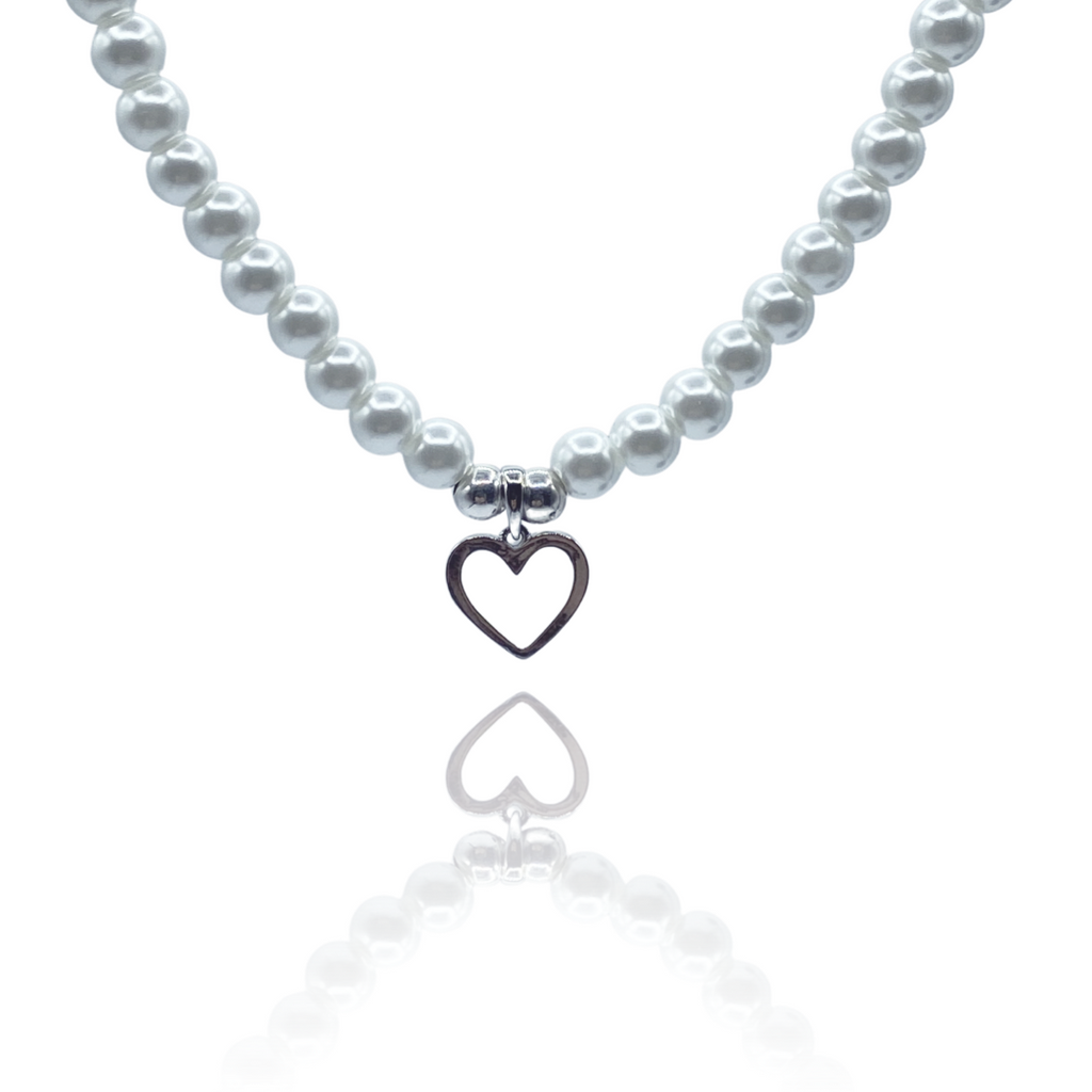 Hollow Heart Pearl Necklace