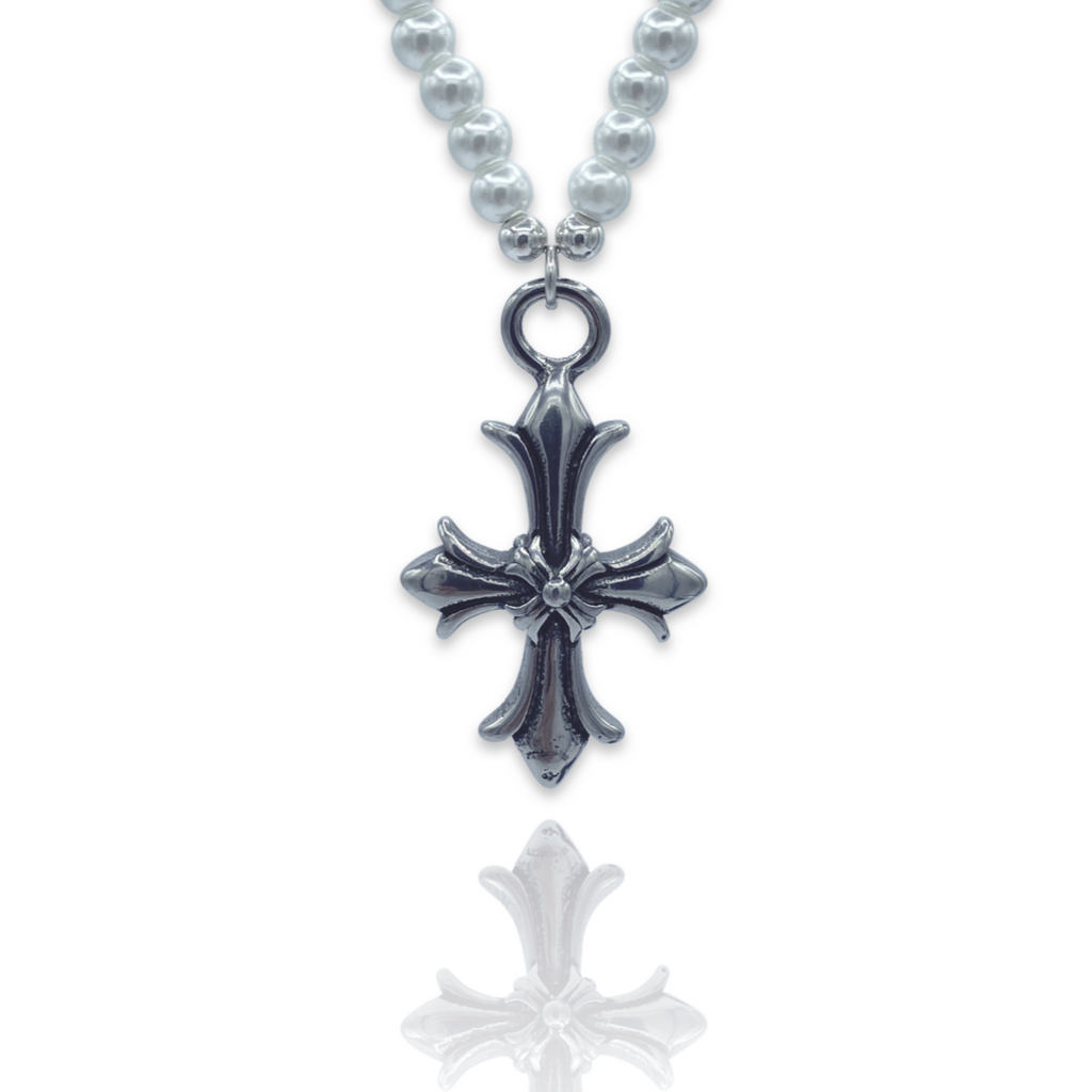 Fleur de Lis Pearl Necklace